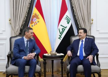 مراسم استقبال رسمي واجتماعات موسعة مع سانشيز في بغداد