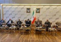 وفد قضائي يصل إلى طهران