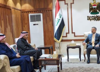 العراق والسعودية يبحثان التعاون في المجالات “التجارية والاقتصادية”