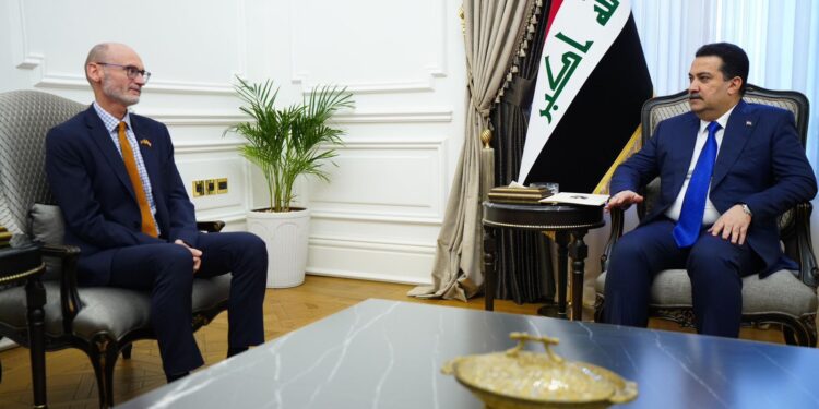 السوداني يستقبل سفير المملكة المتحدة