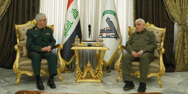 الفياض يلتقي رئيس اركان الجيش الإيراني