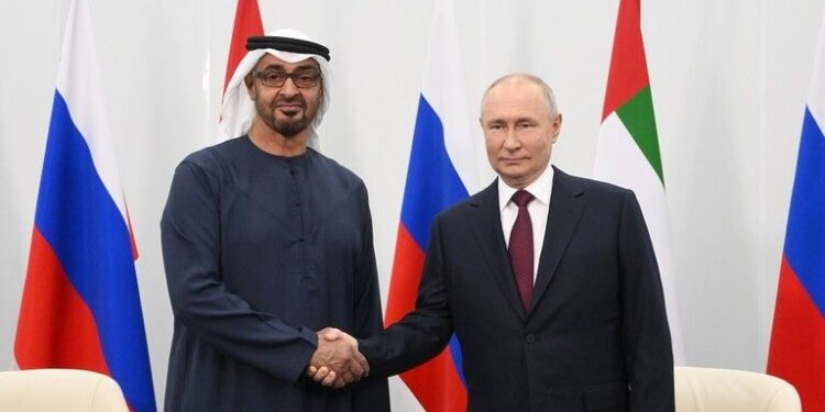 بوتين يتوجه بزيارة إلى الإمارات العربية المتحدة