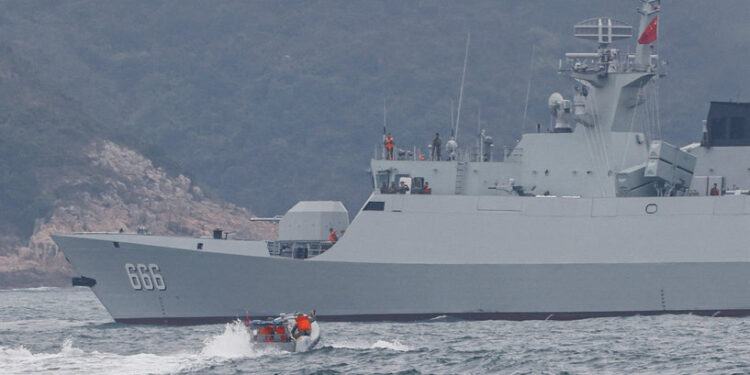 الصين .. بسبب صور عسكرية تهديد بسجن “عشاق الجيش”