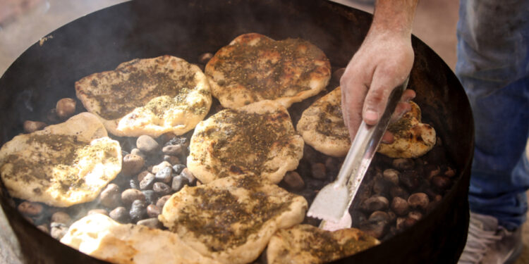 الزعتر الفلسطيني رمز التمسك بالأرض