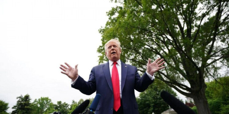 ترامب أول مرشح بتاريخ أمريكا “غير مؤهل” لدخول البيت الأبيض