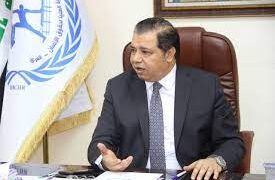 مركز حقوقي يدعو وزارة النفط لتخفيض سعر البنزين