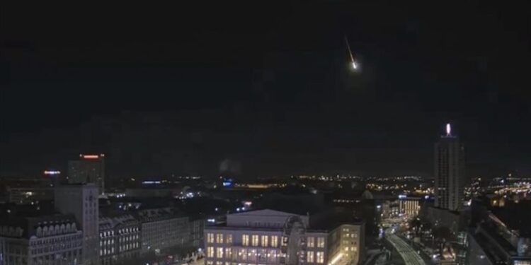 احتراق كوكيب فوق ألمانيا