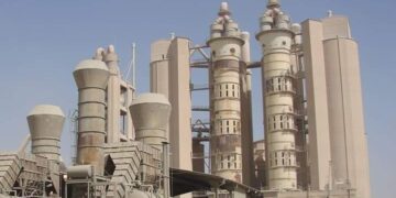 العراق يوقع عقداً مع السعودية لاستخدام “تقنيات حديثة” بصناعة السمنت