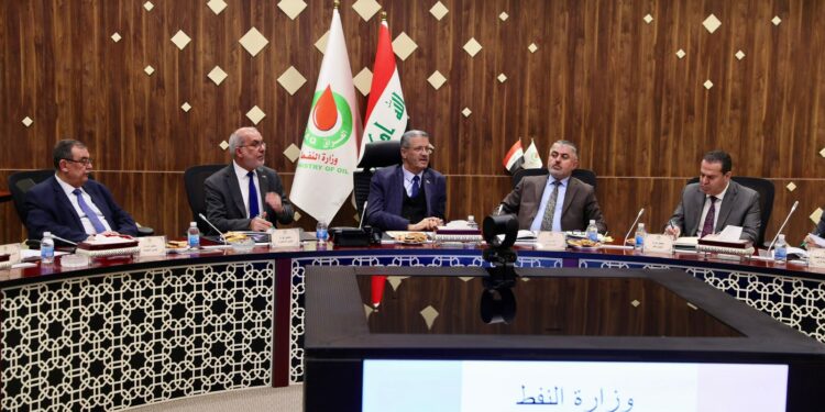 العراق يسعى لاستئناف صادرات كردستان ولزيادة نفطية تصل لـ 6 ملايين برميل يوميا