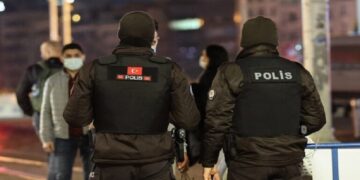 تركيا .. اعتقال 56 مطلوب يتاجرون بالمخدرات والبشر