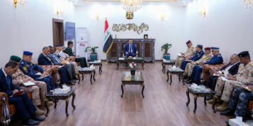 السوداني يترأس اجتماعاً للقيادات الأمنية والعسكرية في ذي قار