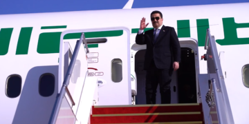 السوداني يغادر إلى سويسرا