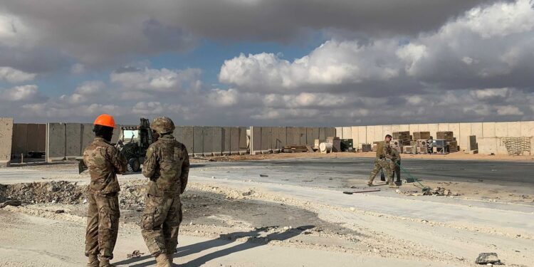 الحشد الشعبي يؤكد تعرض مقار له الى قصف أمريكي بعد اعلان امريكا بقصف كتائب حزب الله في العراق ردا على هجوم قاعدة “عين الأسد”