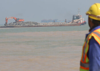 العراق يصادق على “إنشـــاء وتشغيـــل” منصة لاستيراد الغاز بميناء الفاو الكبير