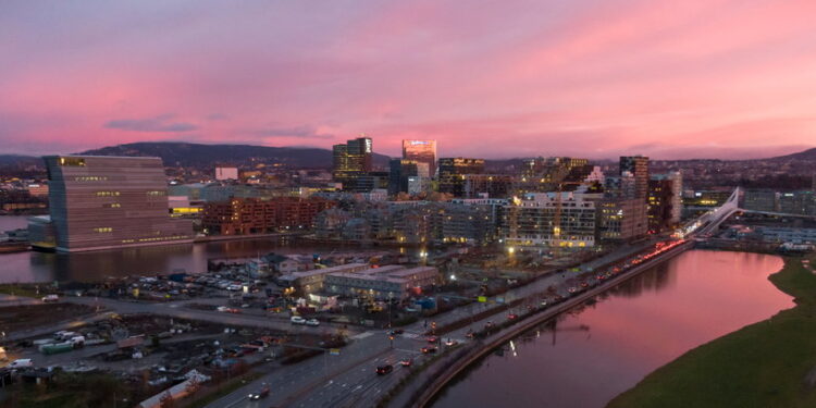 النرويج .. حظر مقترح على تبنـــي “الأطفال الأجانب”