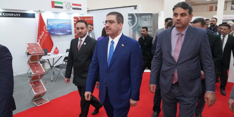 بالفيديو .. وزير التجارة يتفقد اروقة معرض بغداد الدولي بدورته 47