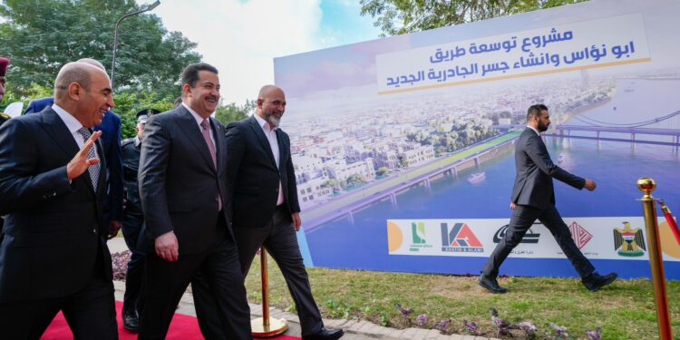 السوداني يطلق العمل بمشروع جسر الجادرية الجديد وتوسعة طريق أبو نواس