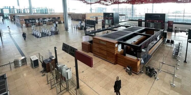 المانيا .. اضراب لموظفي الأمن في المطارات الرئيسية