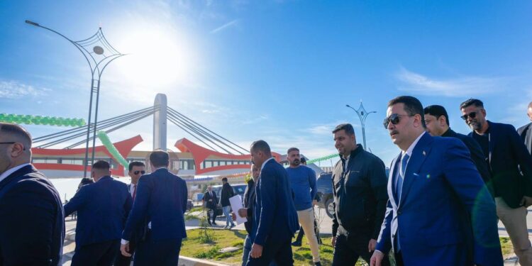 السوداني يفتتح طريق (يا حسين) في محافظة ذي قار