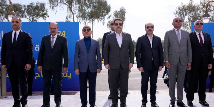 صور افتتاح أول مشاريع فكّ الاختناقات المرورية في بغداد