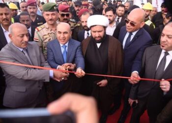وزير الاعمار يفتتــح طريق الحج البري