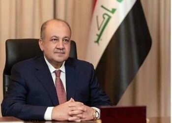 وزير الدفاع .. الجيش سور الوطن الحصين ومصدر فخر واعتزاز كل ابناء الشعب