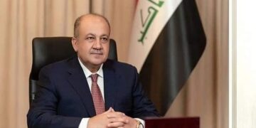 وزير الدفاع .. الجيش سور الوطن الحصين ومصدر فخر واعتزاز كل ابناء الشعب