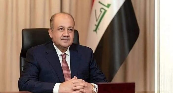 وزير الدفاع .. الجيش سور الوطن الحصين ومصدر فخر واعتزاز كل ابناء الشعب