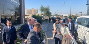 نقيب الصحفيين يستقبل وفود مهرجان المسرح العربي