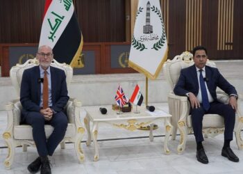 السفير البريطاني .. التطور الذي تشهده نينوى يساعد على عودة النازحين المسيحيين والايزديين قريبا