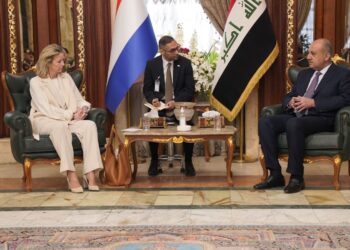وزير الدفاع يستقبل نظيرته الهولندية