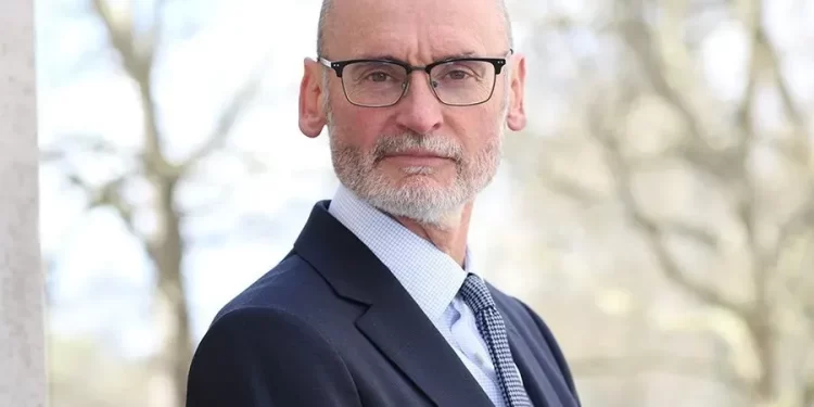 السفير البريطاني يدين القصف الإيراني على ربيل