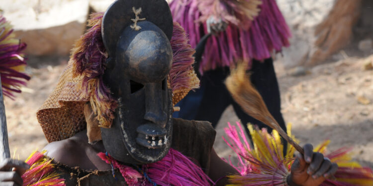 ســـر “قبيلة الدوغون” التي حيرت علماء الفلك