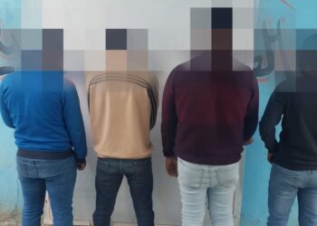 واسط .. القبض على اشخاص يقومون بالربط على القابلو الضوئي دون موافقات رسمية
