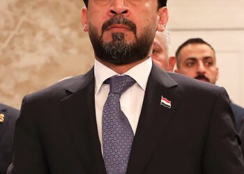الحلبوسي .. نقف اجلالاً لسفره الخالد وتضحياته العظيمة