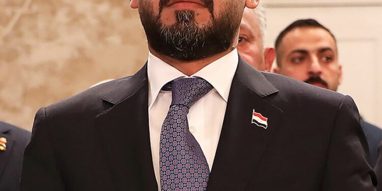 الحلبوسي .. نقف اجلالاً لسفره الخالد وتضحياته العظيمة