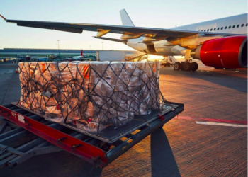 ارتفاع الطلب على الشحن الجوي بسبب أزمة البحر الأحمر