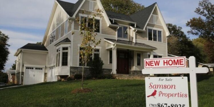 أكثر من 12 مليون أمريكي ينفقون رواتبهم على الإيجار