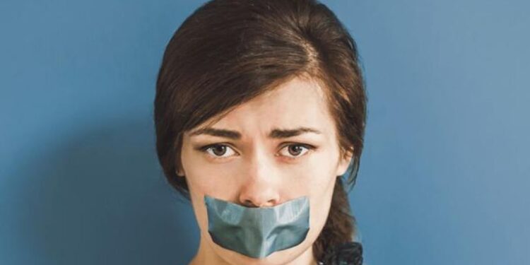 لصق الفم لتفادي المشــــاكل التنفسية