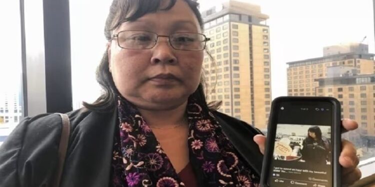 سيدة تسرق “شريحة ذاكرة” وتكتشـــف جريمة مروعة