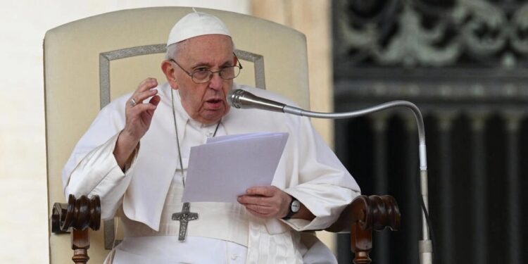 البابا فرنسيس يلغي اجتماعاته  بسبب الانفلونزا