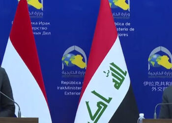 وزير الخارجية و نظيرته الهولندية يبحثون إمكانية تطوير العلاقات بين البلدين