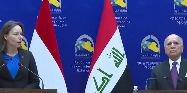 وزير الخارجية و نظيرته الهولندية يبحثون إمكانية تطوير العلاقات بين البلدين