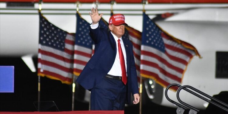 ترامب الأوفر حظاً تزاحمه نيكي هايلي ضد “الديمقراطي” بايدن