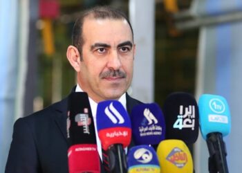 وزير الصناعة .. صناعة السجاد اليدوي غير مُجدية من الناحية الإقتصادية