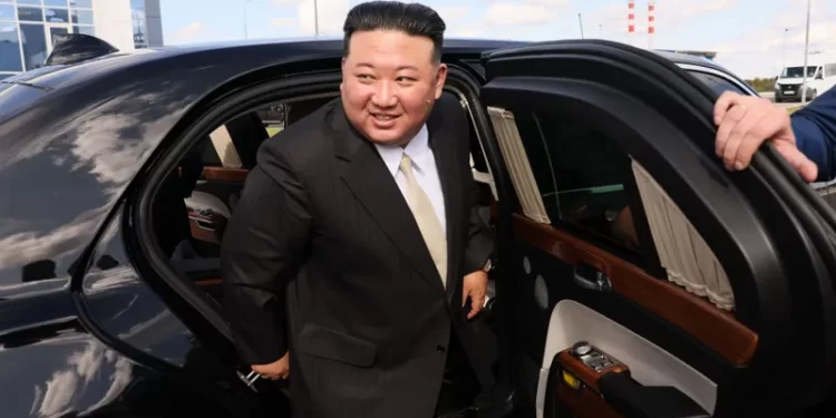 بوتين يهدي زعيم كوريا الشمالية سيارة روسية