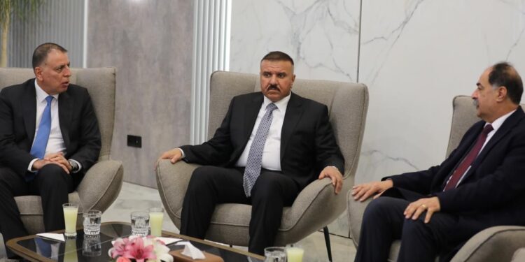 وزير الداخلية  .. العالم العربي يواجـــه “تهديداً وجودياً” وإبادة جماعية