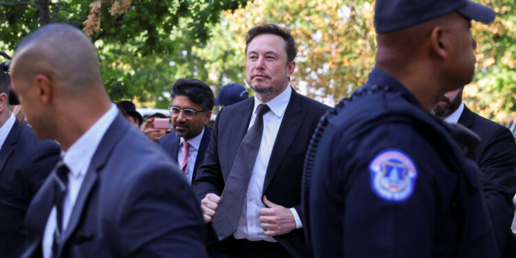 قصة شراء ماسك لتويتر…. شخص أزعجه فاستحوذ على المنصة لحظر حسابه