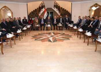 حيدر العبادي يستقبل السفير الفلسطيني والجالية الفلسطينية في العراق