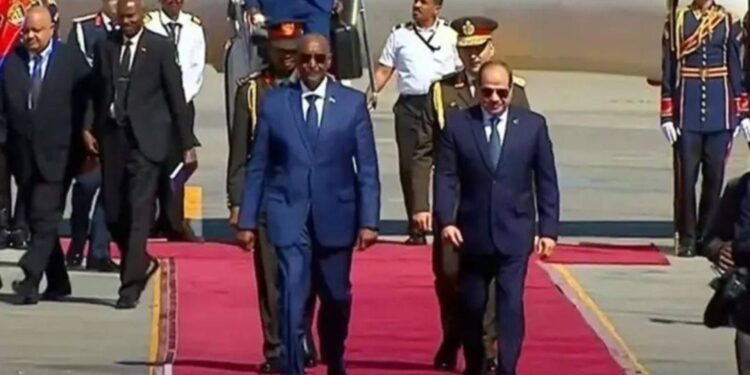 قائد الجيش السوداني في القاهرة